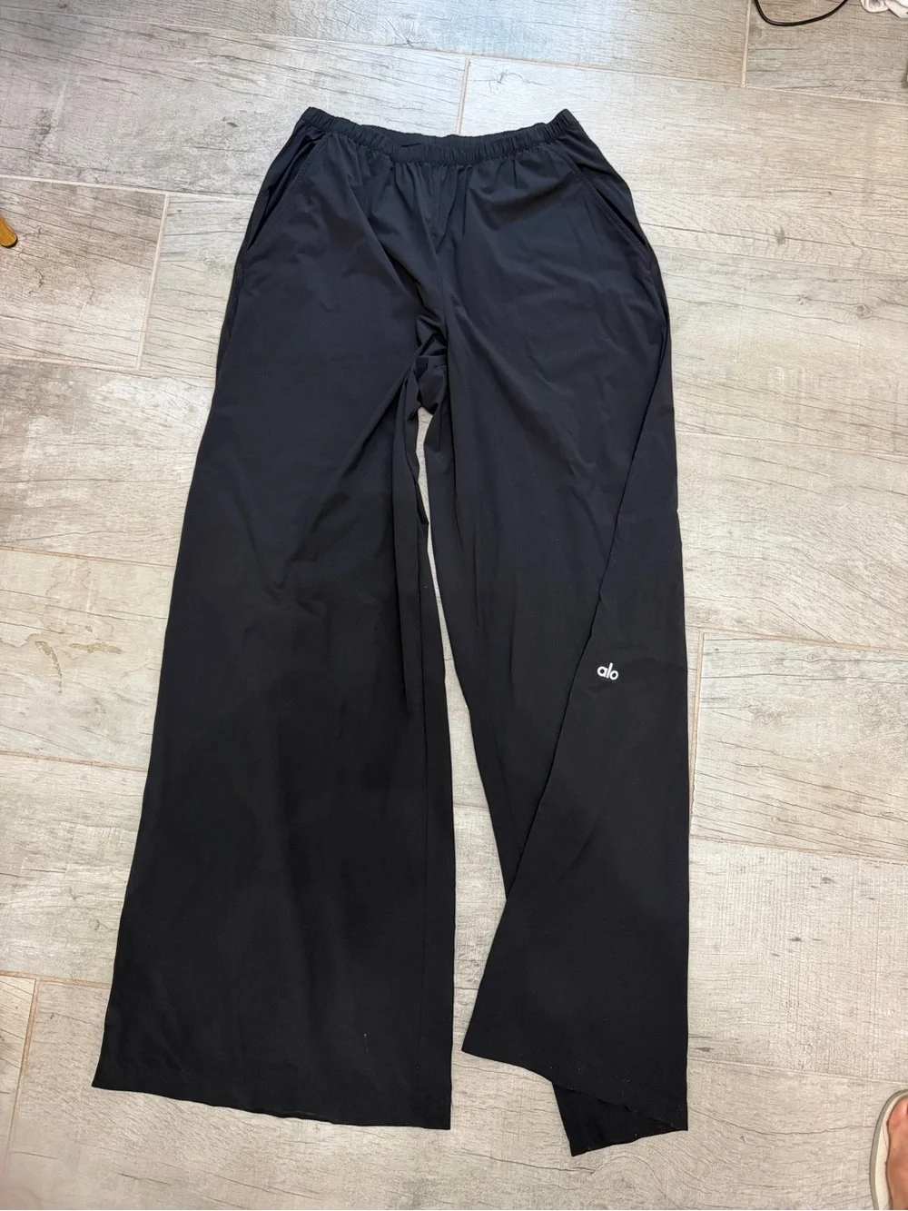 ALO breezy wide leg pant
